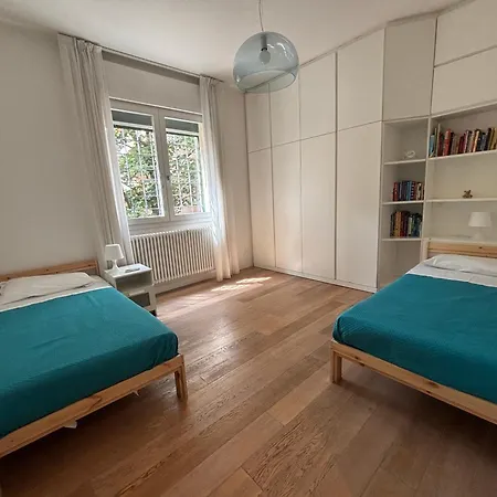 Casa In Centro A - Giardini Margherita דירה